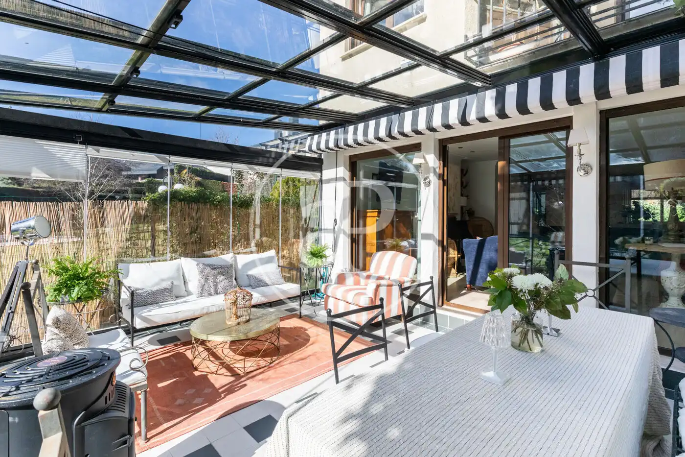 Terraza de Casa adosada en venta en La Moraleja con Aire acondicionado, Calefacción y Jardín privado