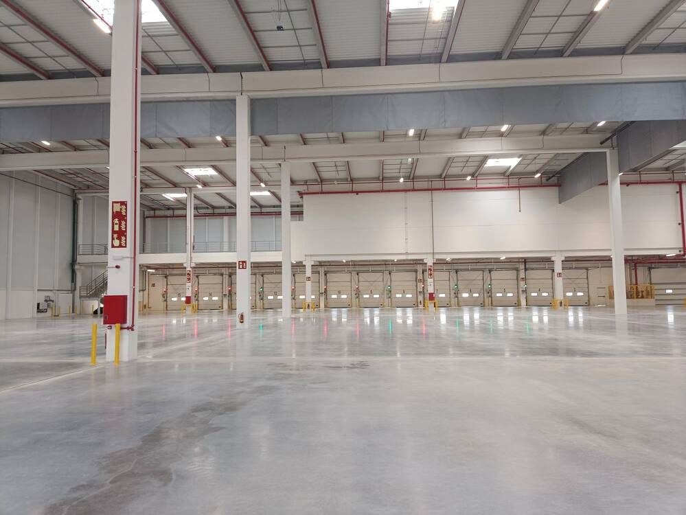 Industrial buildings to rent