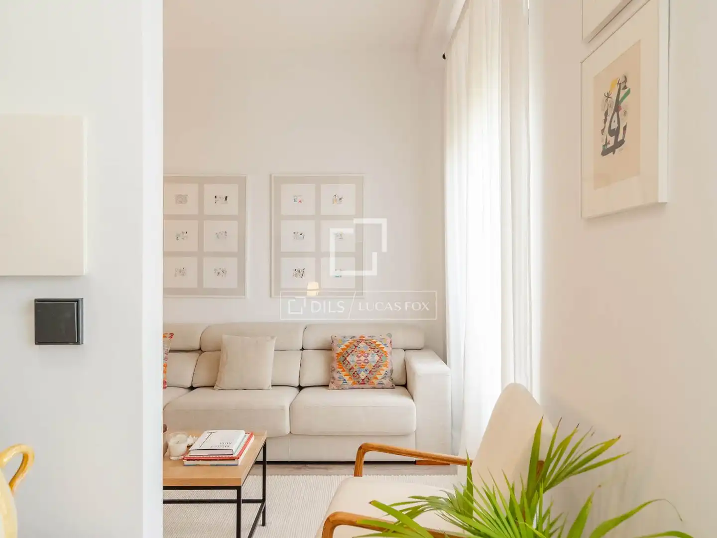 Living room of Flat for sale in Valencia  with Air Conditioner, Parquet flooring and Balcony