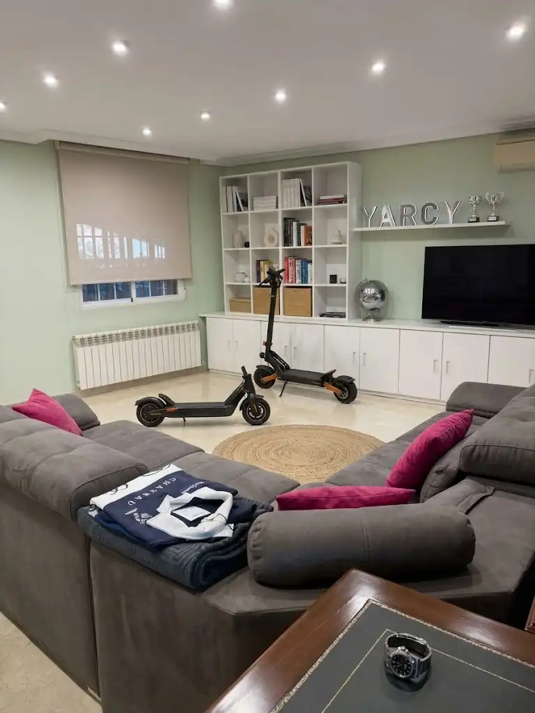 Casa aparellada amb terrassa en venda a Villanueva de la Cañada ciudad, imagen 6