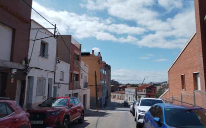 Vista exterior de Casa adosada en venda en Terrassa