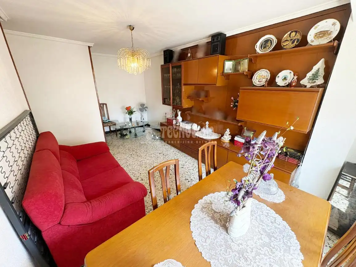 Sala de estar de Piso en venta en Zaragoza con Calefacción y Terraza