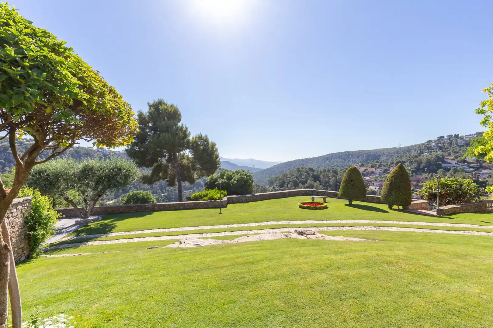 Jardí de Finca rústica en venda en Corbera de Llobregat amb Aire condicionat, Calefacció i Terrassa