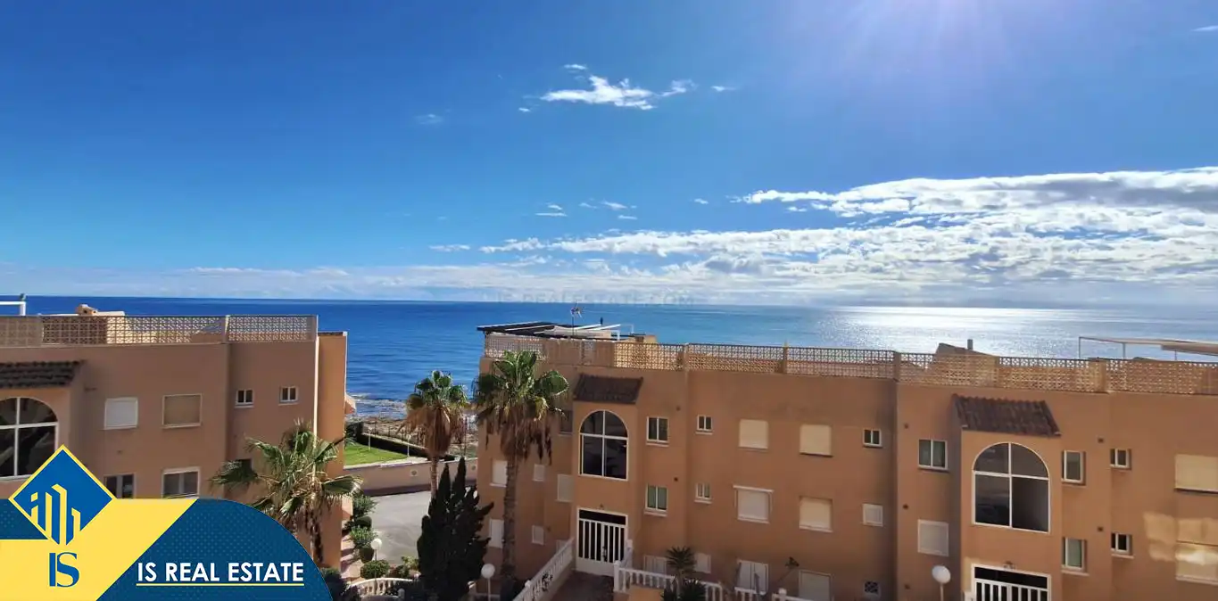 Vista exterior de Estudi en venda en Torrevieja amb Aire condicionat, Calefacció i Terrassa