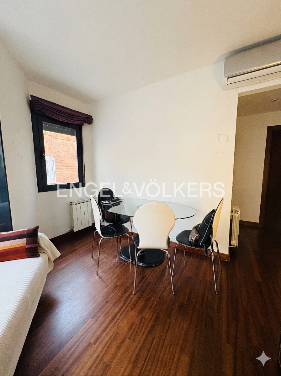 Menjador de Pis de lloguer en  Madrid Capital amb Aire condicionat, Calefacció i Parquet