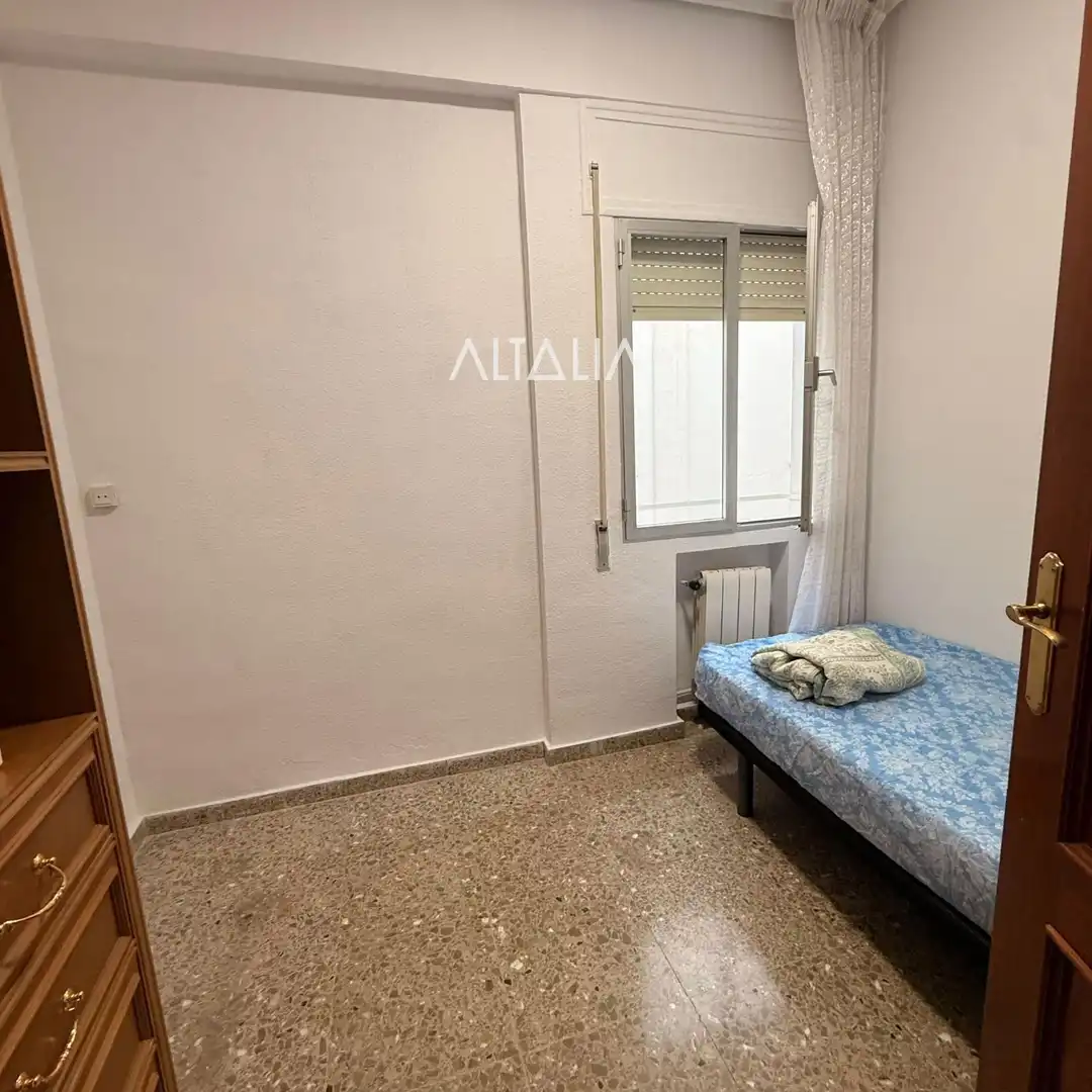 Dormitori de Pis de lloguer en Cuenca amb Calefacció