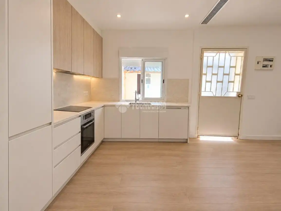 Cocina de Casa adosada en venta en Alcalá de Henares con Aire acondicionado y Trastero