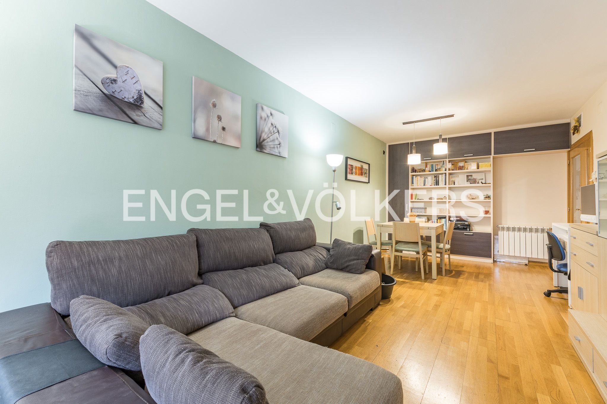 Sala d'estar de Apartament en venda en Sant Just Desvern amb Aire condicionat, Calefacció i Parquet