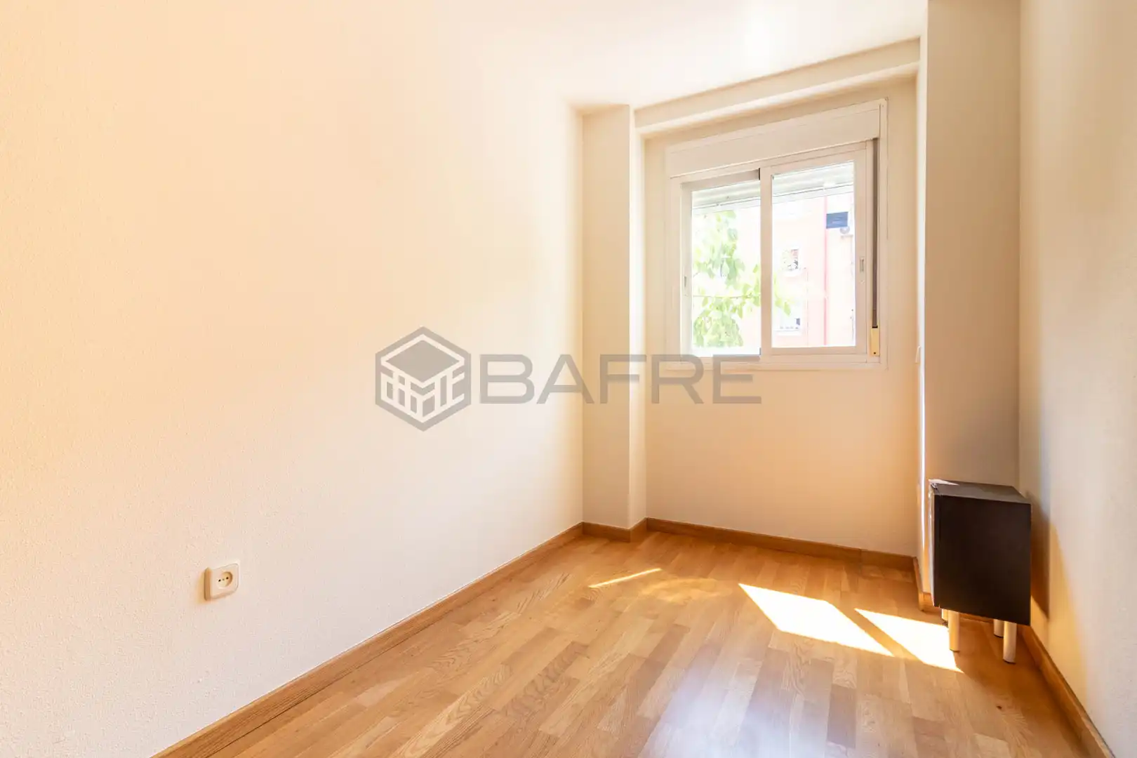 Bedroom of Flat for rent in Madrid  with Air Conditioner and Parquet flooring