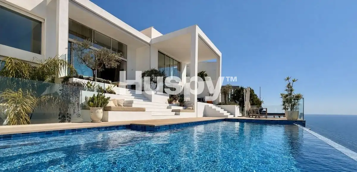 Casa amb terrassa en venda a Roca Llisa