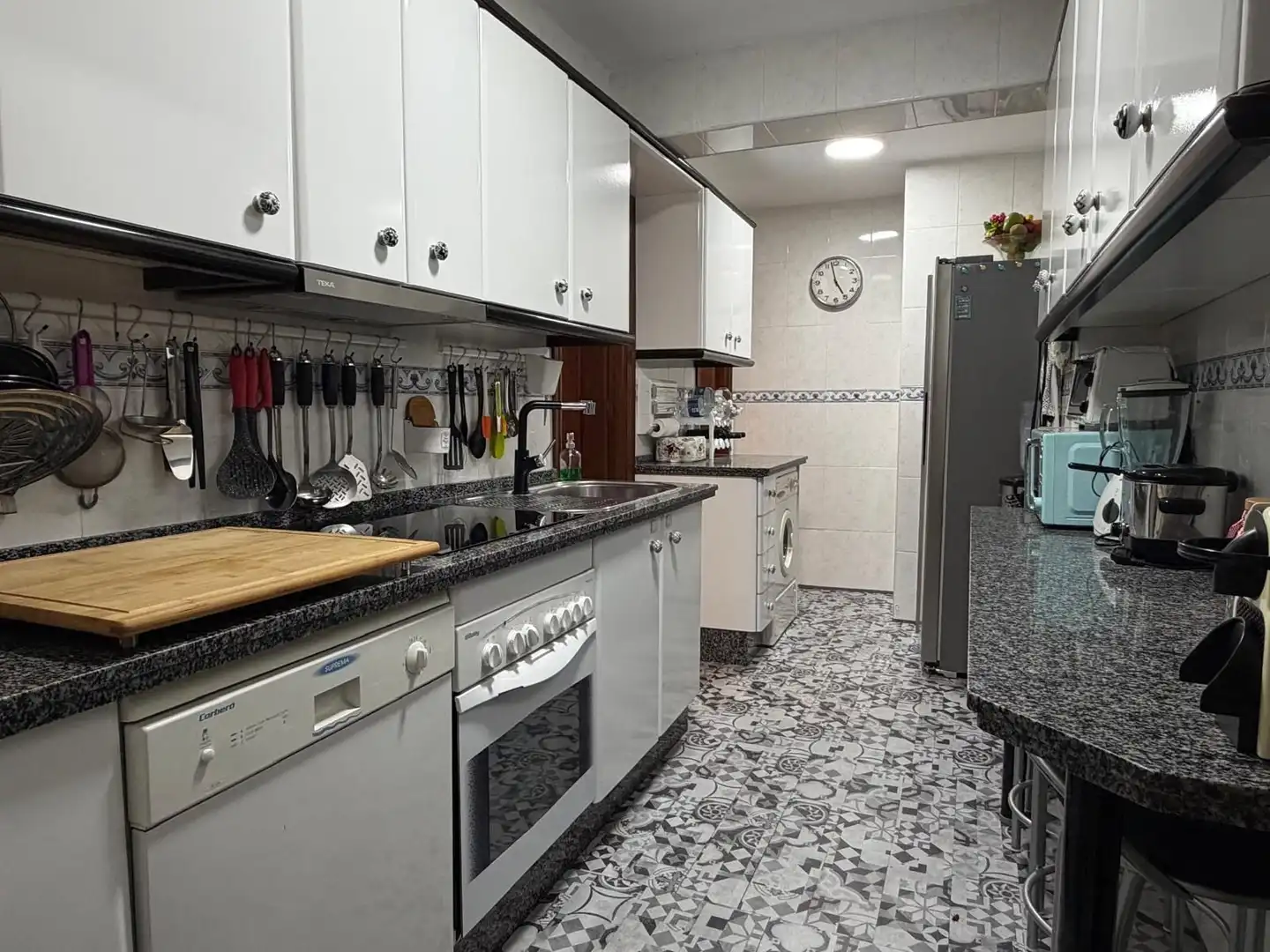 Cuina de Pis en venda en Fuengirola amb Aire condicionat, Terrassa i Moblat
