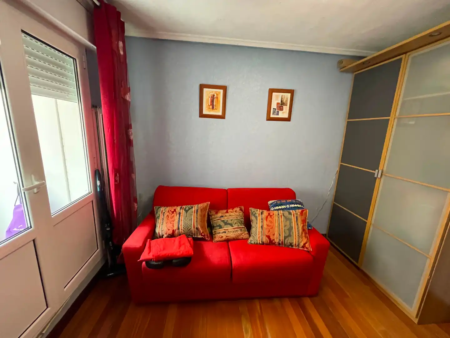 Sala de estar de Piso en venta en Barakaldo  con Calefacción, Parquet y Amueblado