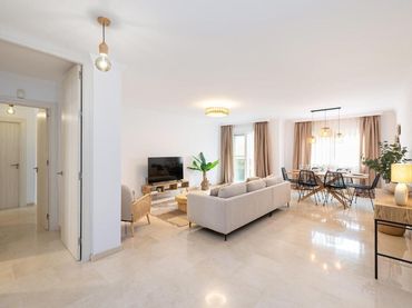 Apartament amb ascensor en venda a Puerto Deportivo