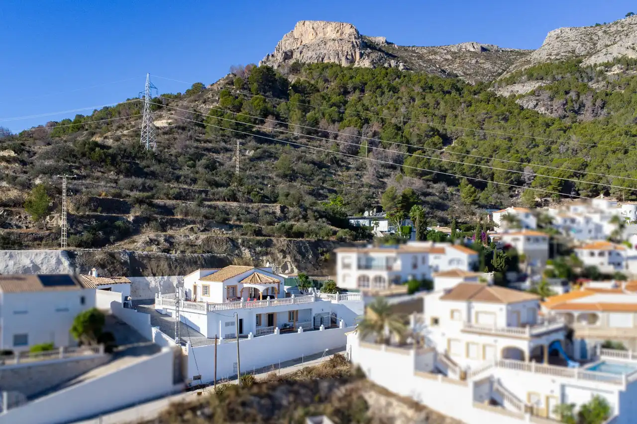 Vista exterior de Casa o chalet en venta en Calpe / Calp con Terraza y Trastero