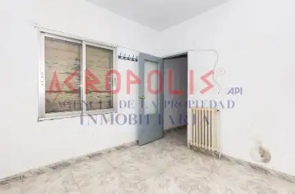 Dormitori de Pis en venda en Zamora Capital  amb Calefacció