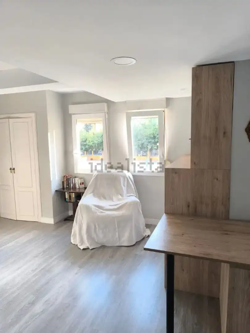 Habitación de Piso en venta en Valencia con Aire acondicionado, Amueblado y Horno