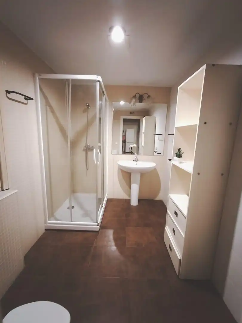 Bathroom of Flat for rent in Salamanca  with Heating, Furnished and Balcony