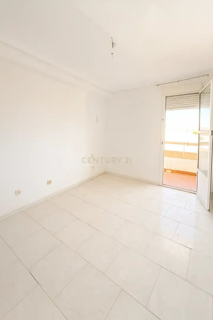 Bedroom of Flat for sale in Trujillo  with Air Conditioner, Oven and Washing machine
