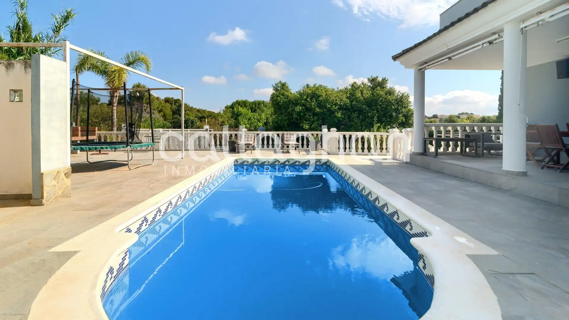 Detached house with terrace for sale in Carrer Del pi blanc, imagen 2