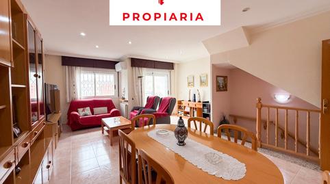 Foto 4 de Casa adosada en venda a Nucli Urbà, Esparreguera