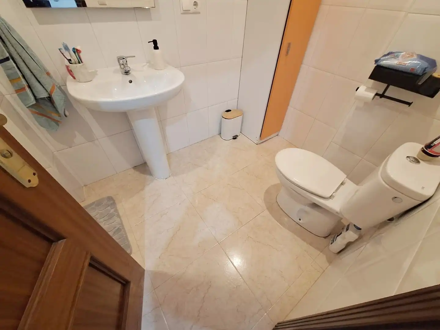 Badezimmer von Wohnung zum Verkauf in Ribeira mit Heizung, Abstellraum und Möbliert