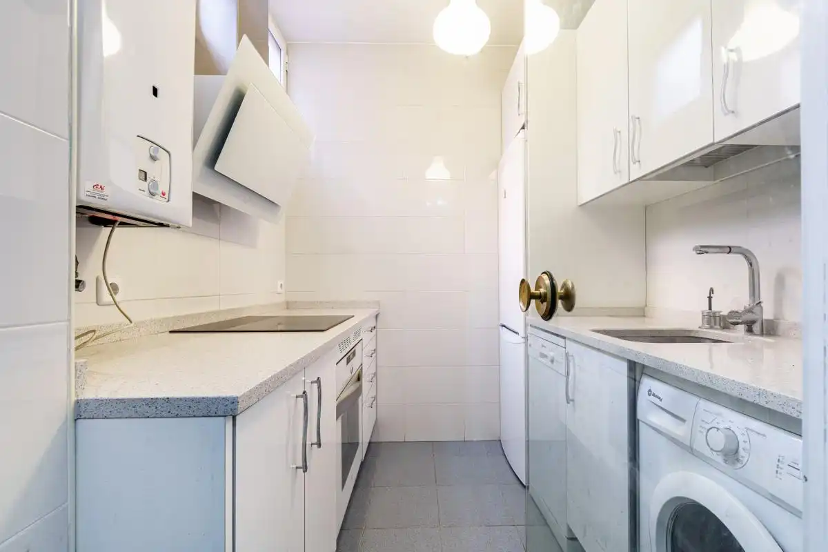 Cuina de Pis en venda en Madrid amb Calefacció, Terrassa i Balcó