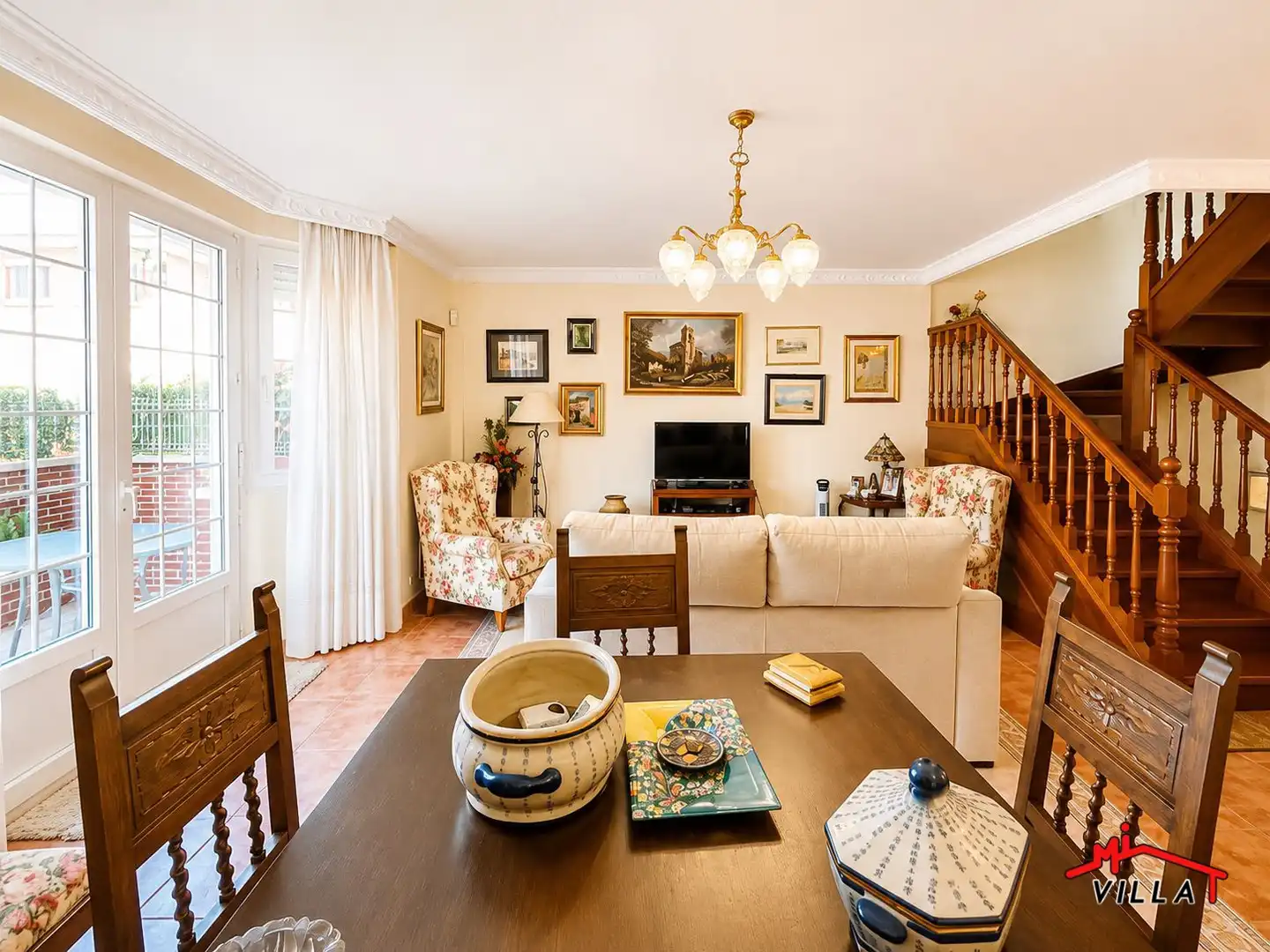 Sala de estar de Casa o chalet en venta en Laredo con Calefacción y Amueblado