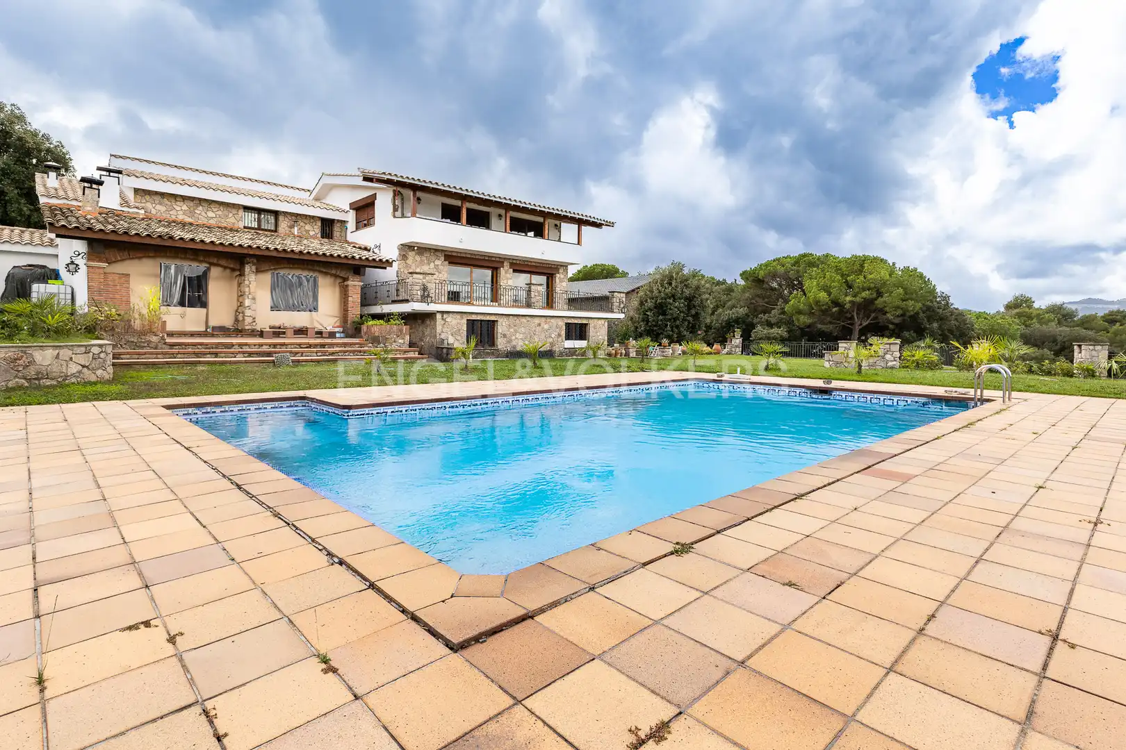 Piscina de Casa o xalet en venda en Seva amb Aire condicionat, Calefacció i Jardí privat