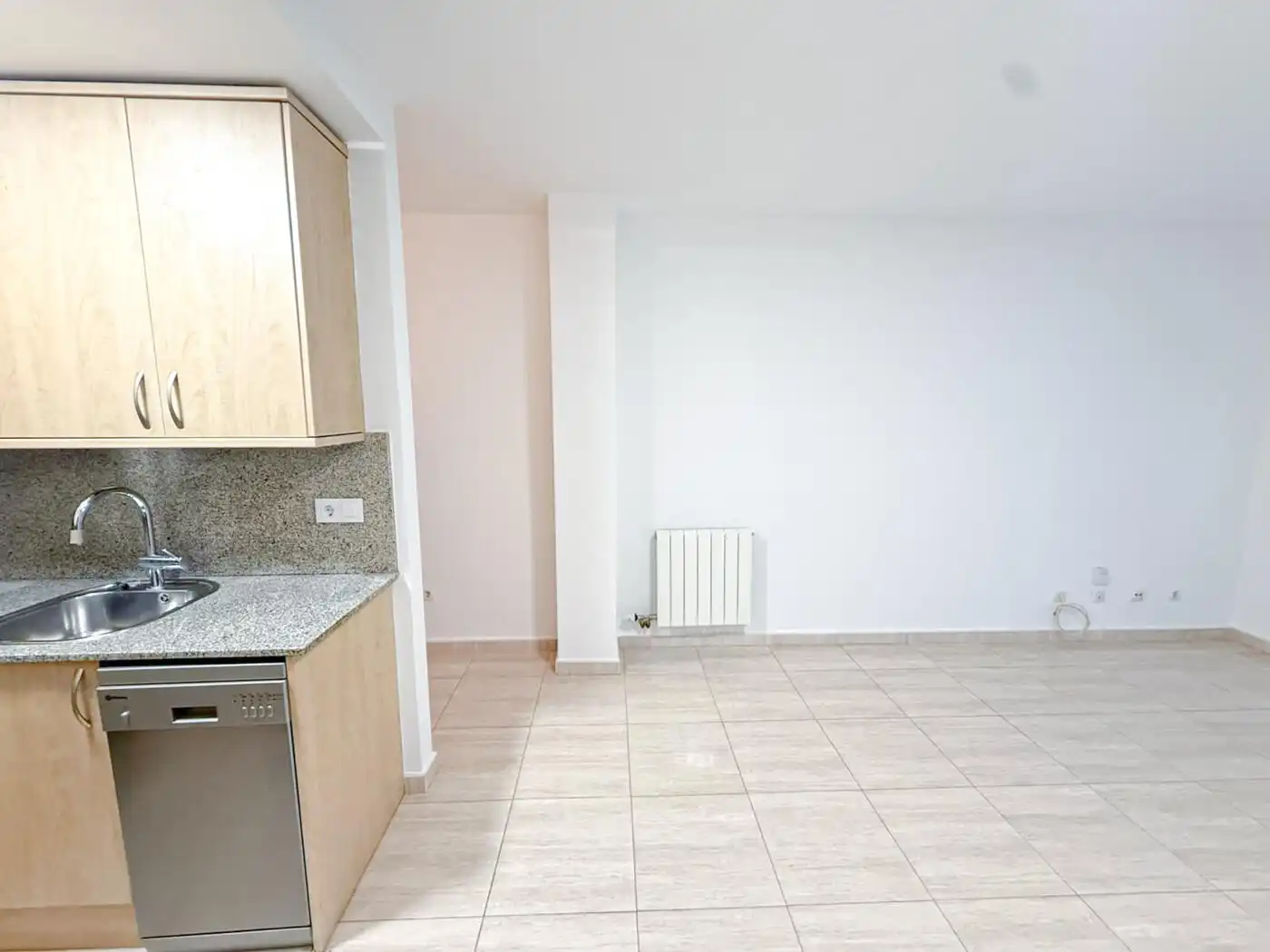 Kitchen of Flat for sale in Creu de la Mà