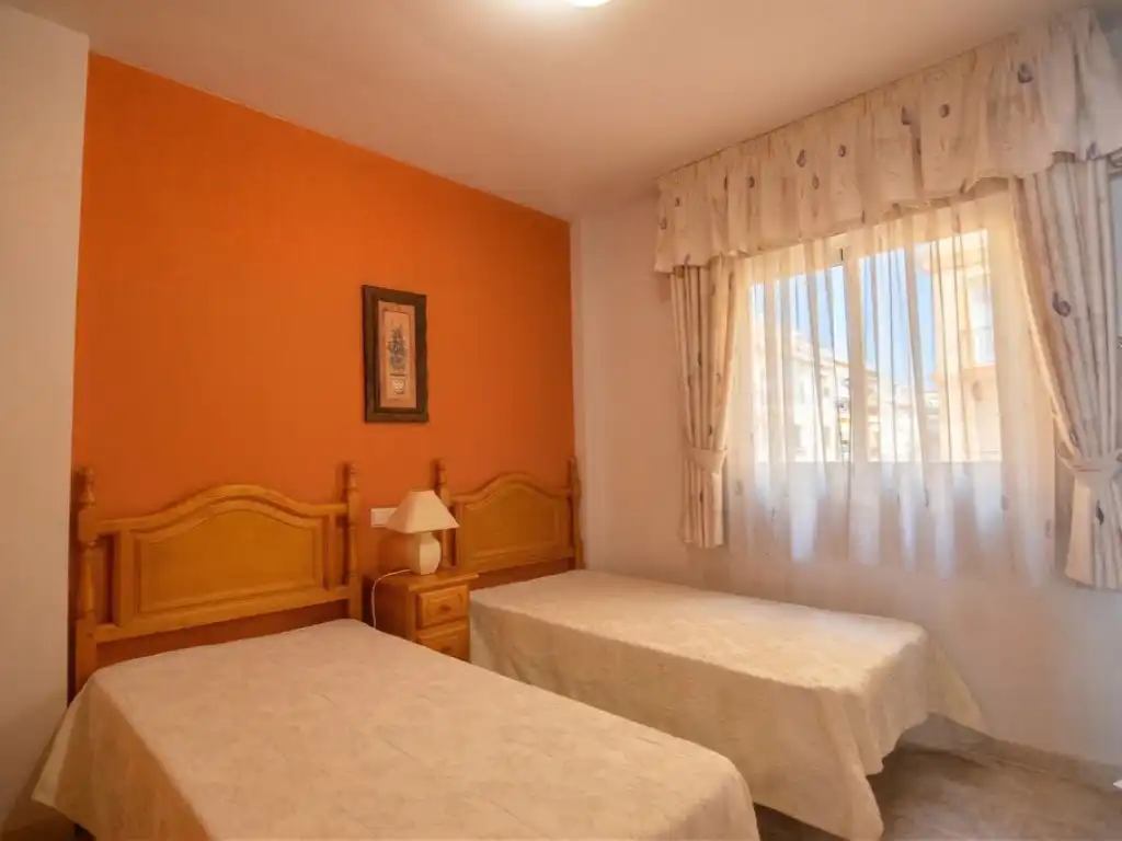 Bedroom of Flat for sale in Fuengirola  with Air Conditioner, Private garden and Terrace