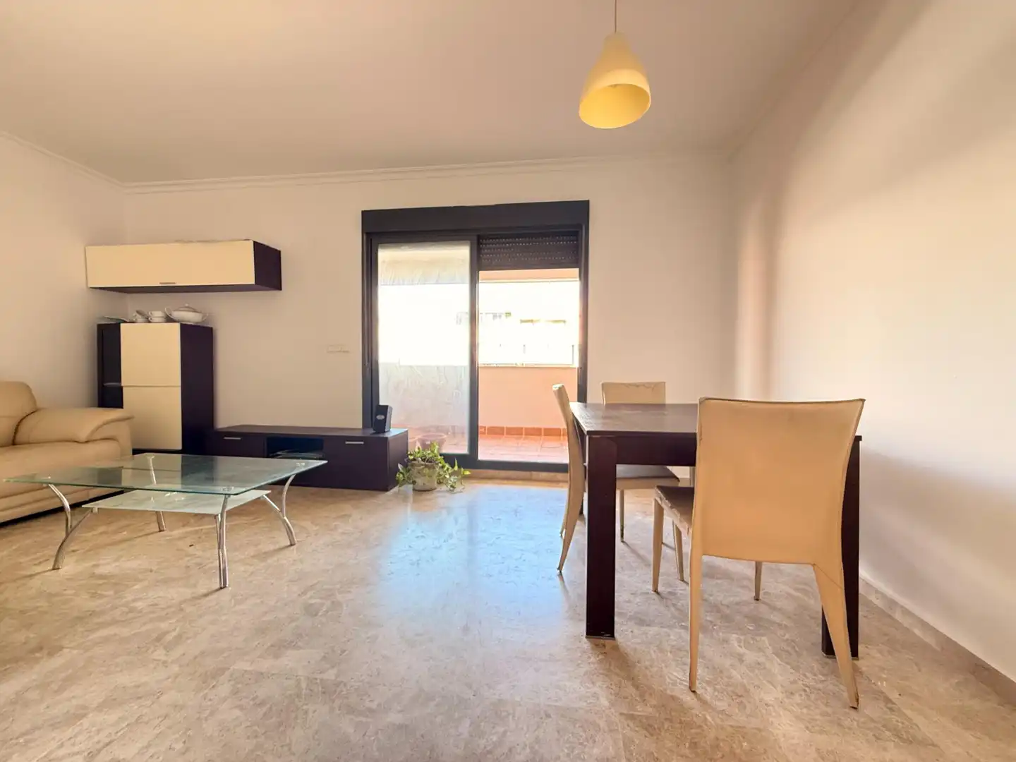 Comedor de Piso en venta en Mairena del Aljarafe con Piscina comunitaria