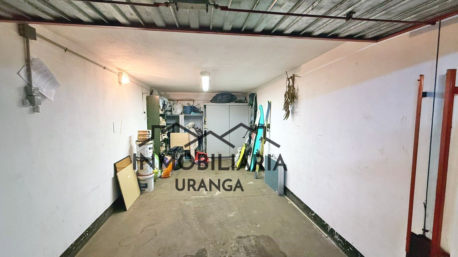 Garage for sale in Laredo