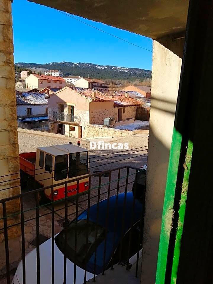Vista exterior de Pis en venda en Orihuela del Tremedal