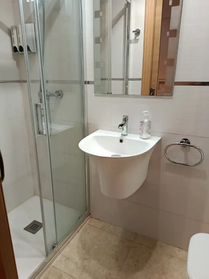 Bany de Pis de lloguer en Santander amb Calefacció, Moblat i Forn