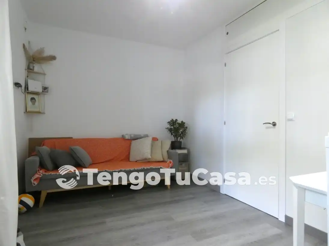 Habitación de Piso en venta en  Madrid Capital con Calefacción, Amueblado y Horno