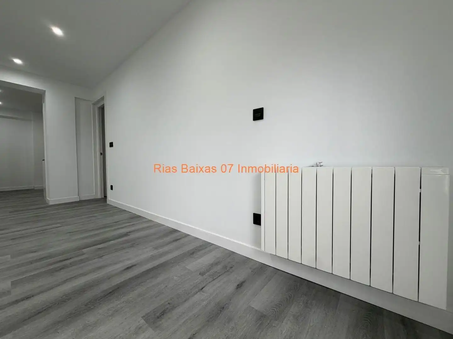 Piso en venta en Vigo  con Calefacción, Terraza y Trastero