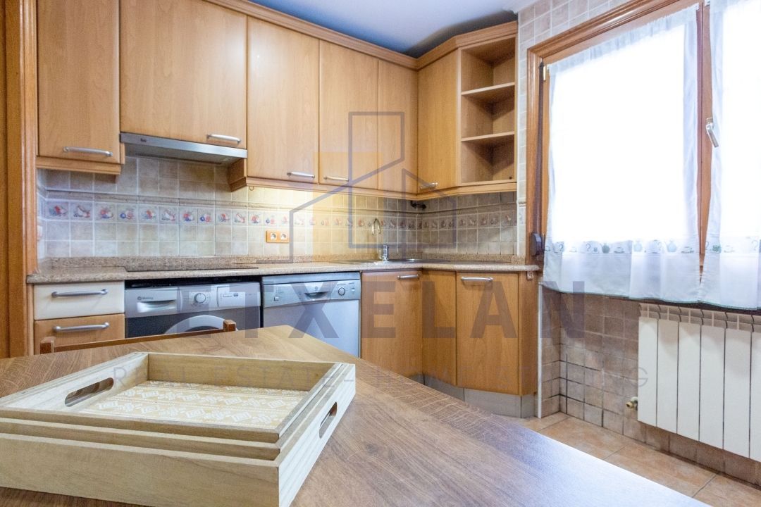 Kitchen of Flat for sale in Durango  with Heating and Furnished