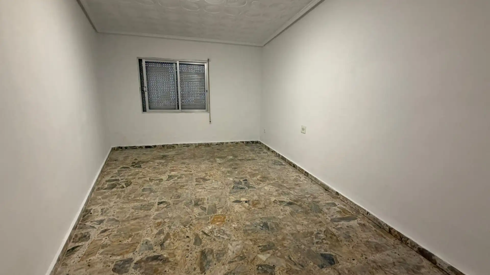 Casa adosada de lloguer en Alpartir amb Calefacció, Forn i Rentadora