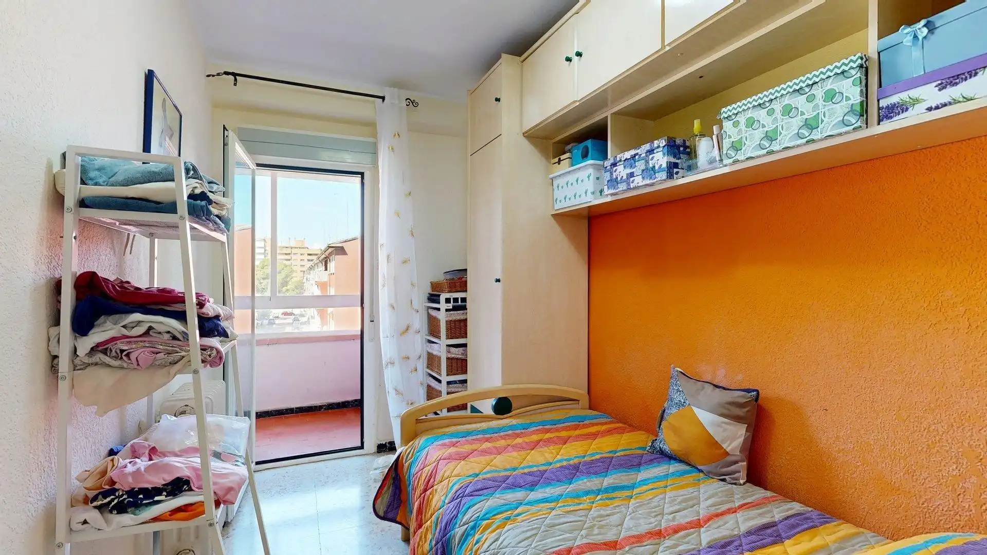 Habitación de Piso en venta en Zaragoza con Aire acondicionado, Calefacción y Amueblado