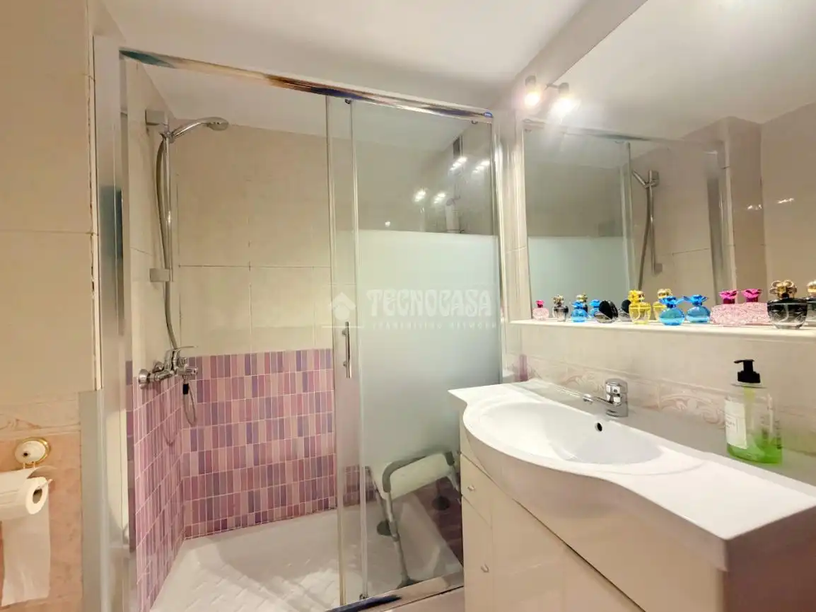 Baño de Piso en venta en Madrid con Calefacción, Piscina y Piscina comunitaria