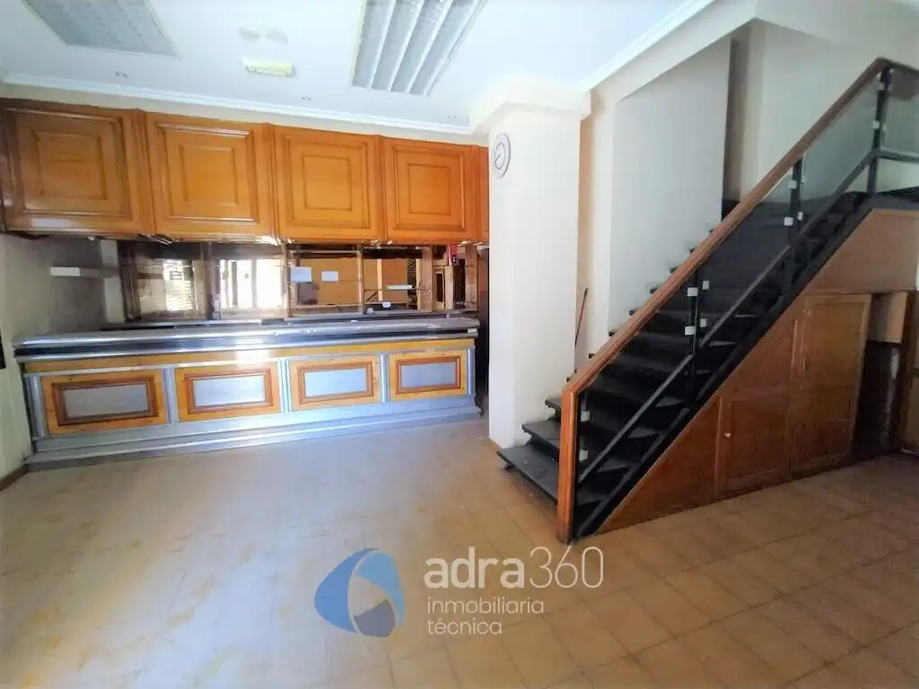 Business premises for sale in Ingenieros Pino y Amorena, imagen 5