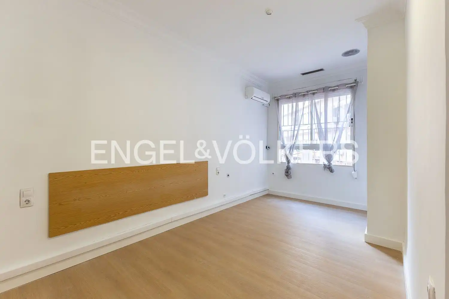 Wohnung zur Miete in Valencia mit Klimaanlage, Heizung und Möbliert
