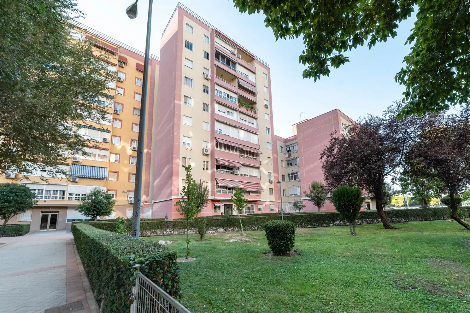 Exterior view of Flat for sale in Fuenlabrada  with Air Conditioner, Heating and Storage room