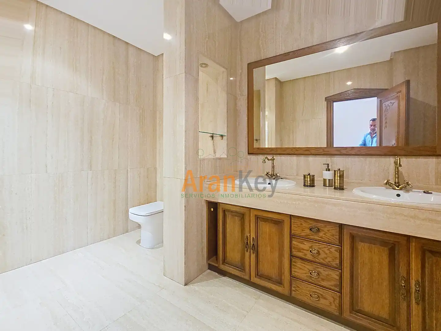 Bathroom of Houses for sale in Aranjuez  with Air Conditioner, Heating and Private garden