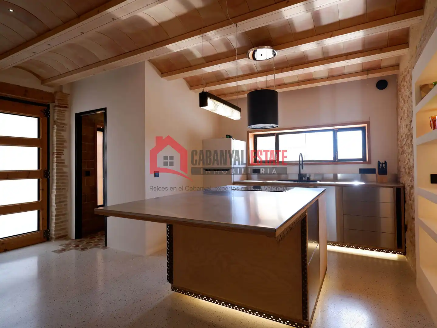 Kitchen of Houses for sale in Valencia  with Air Conditioner and Heating