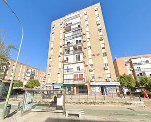 Exterior view of Flat for sale in  Sevilla Capital
