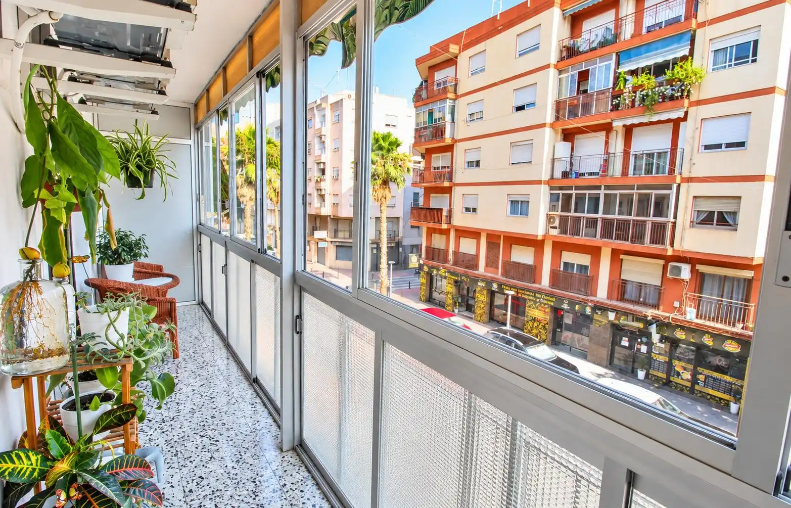 Piso con terraza en venta en Calle del Pinoso, imagen 4