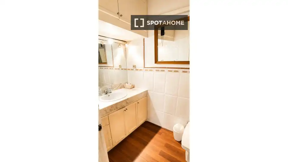 Flat with terrace to rent in Ciutat Vella, imagen 5