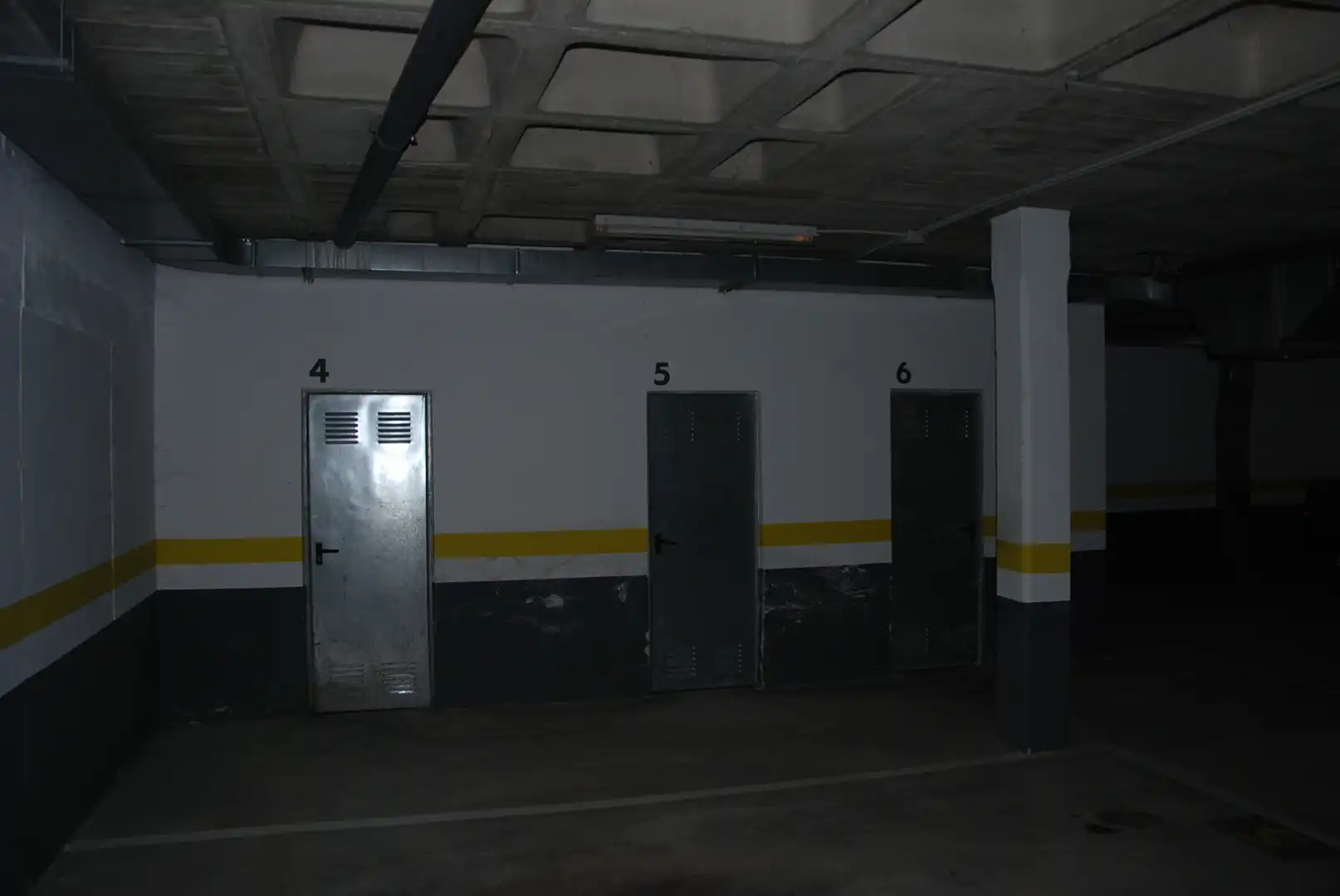 Parking de Piso en venta en Sabiñánigo con Calefacción, Terraza y Trastero