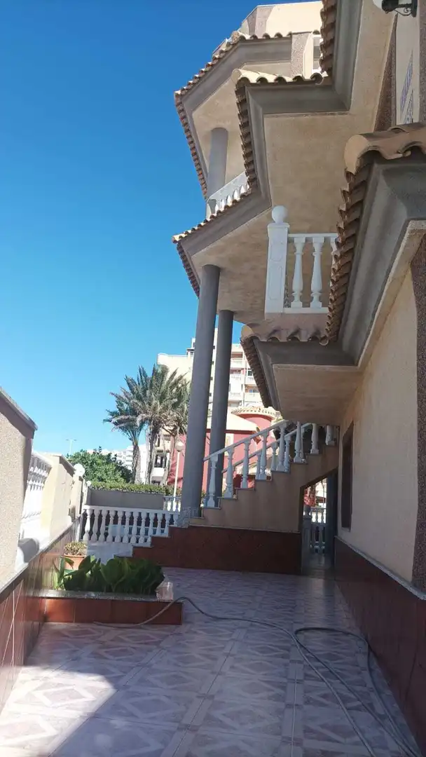 Vista exterior de Finca rústica en venda en La Manga del Mar Menor amb Aire condicionat, Calefacció i Terrassa